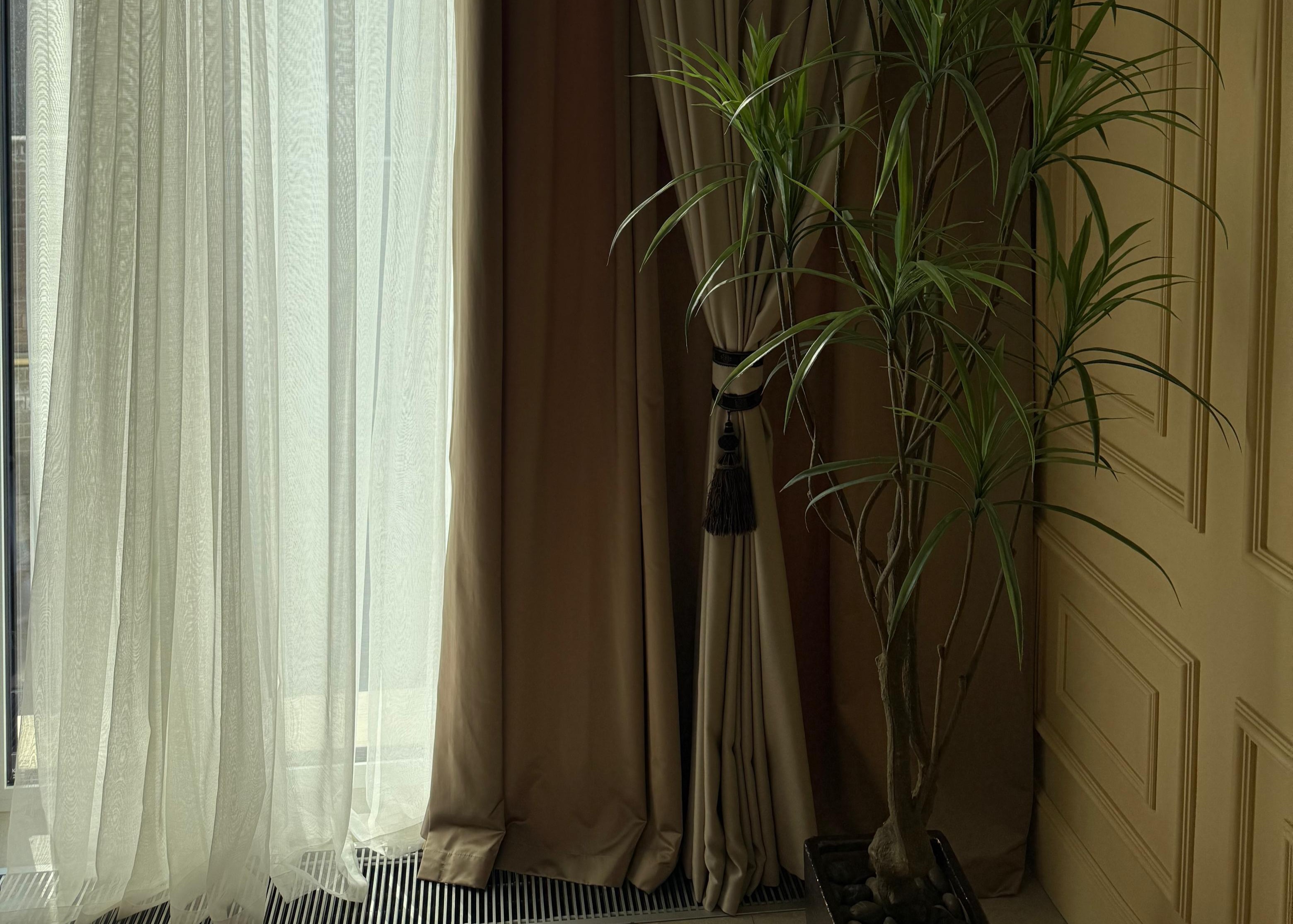 Профессиональная химчистка штор в Алматы с вывозом на фабрику