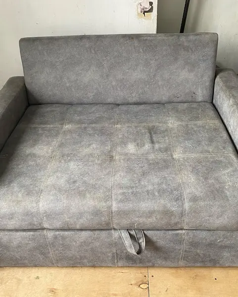 большой угловой диван до чистки